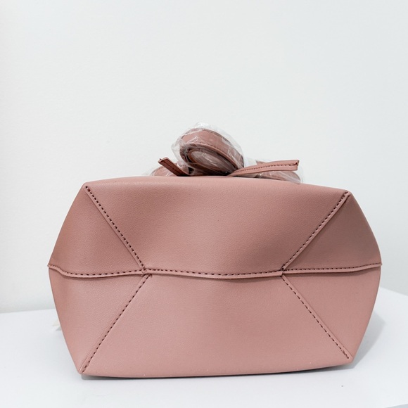NWT KAYLA + AVA Vegan Leather Blush Bucket Bag - Picture 4 of 9